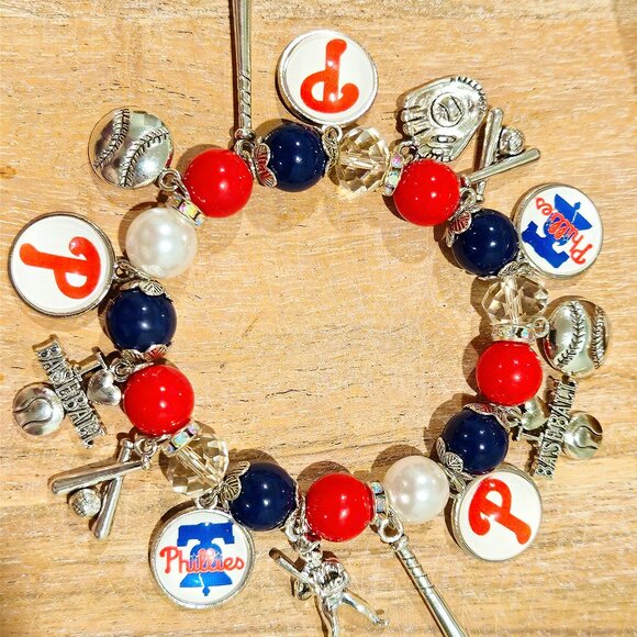 Philadelphia Phillies Charm Bracelet, Beaded Bracelet, Charms Bracelet, Baseball - Picture 3 of 3